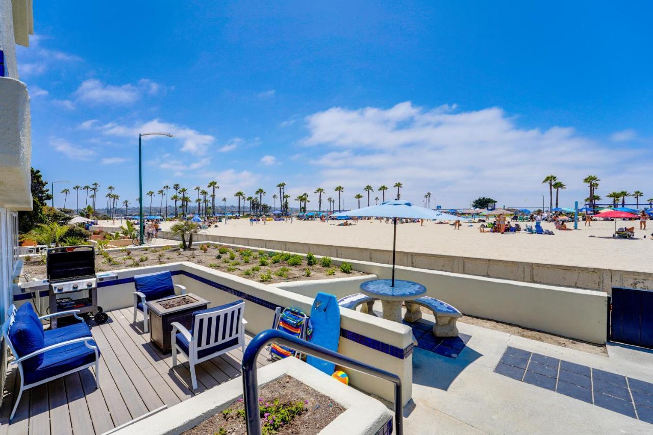 Holiday home Oceanfront With Front Patio, Gas Grill, Fire Pit - Prime Location!!
